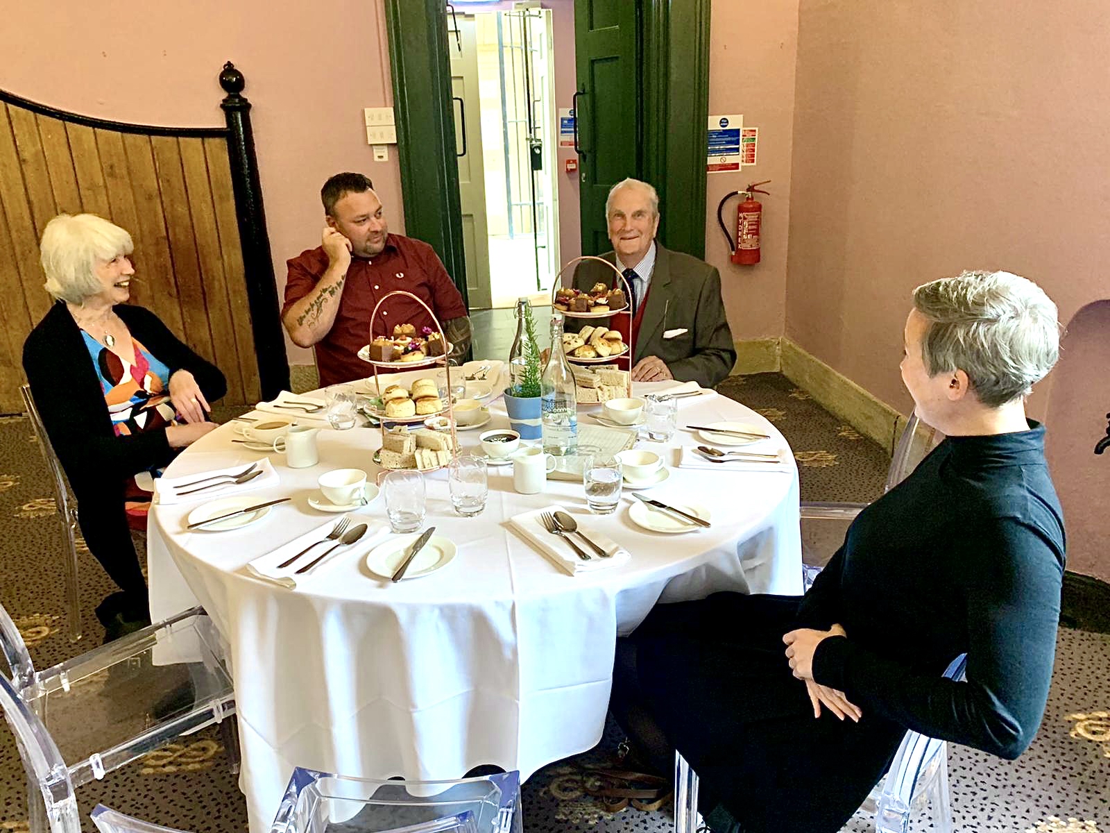 Afternoon_Tea_4.jpeg (911 KB)